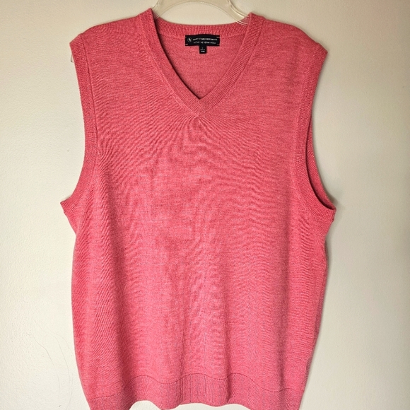 Hart Schaffner Marx Other - Hart Schaffner Marx Preppy Pullover Merino Wool Sweater Vest Size large NWOT